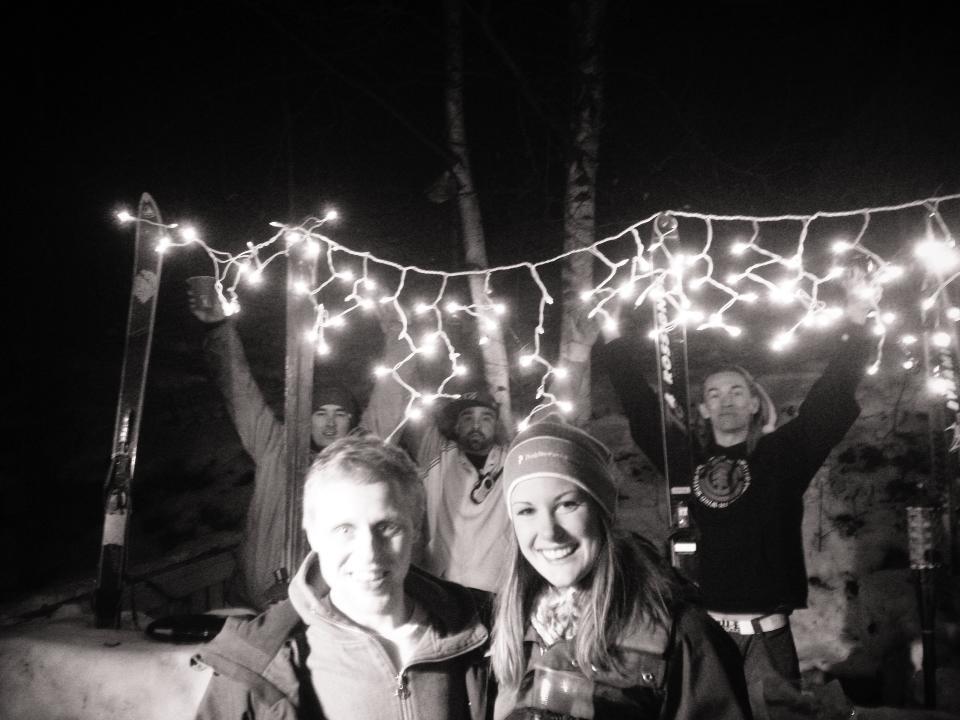 Kicking Horse Backpacker Hostel Golden Luaran gambar
